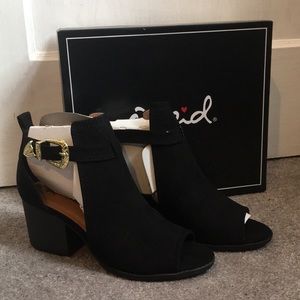 Boutique Black peep toe booties
